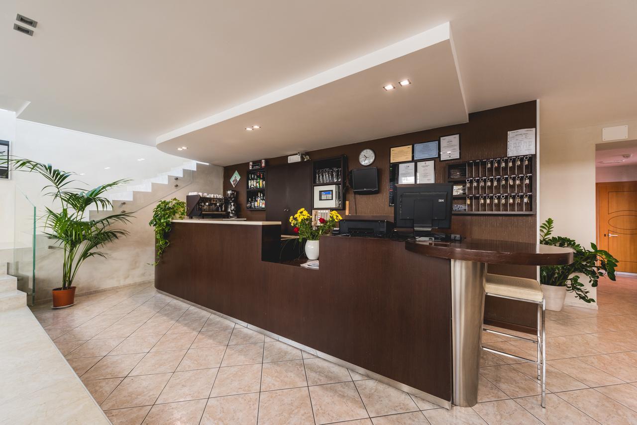 Hotel Romina Rimini Exterior photo