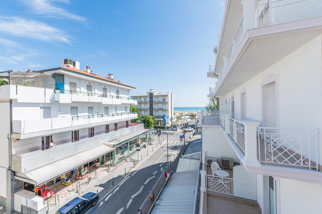 Hotel Romina Rimini Exterior photo